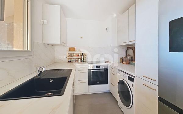 Appartement à vendre    2 pièces • 66,42 m2 Antibes