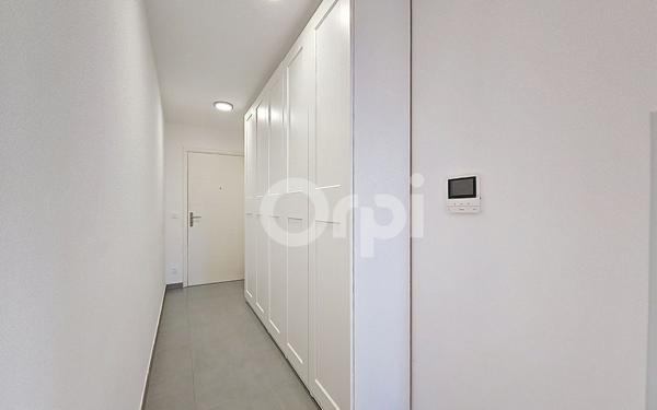 Appartement à vendre    2 pièces • 66,42 m2 Antibes