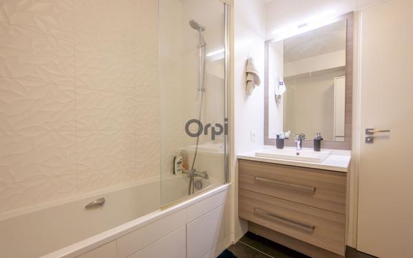 Appartement à vendre    1 pièce • 29,76 m2 Paris 15