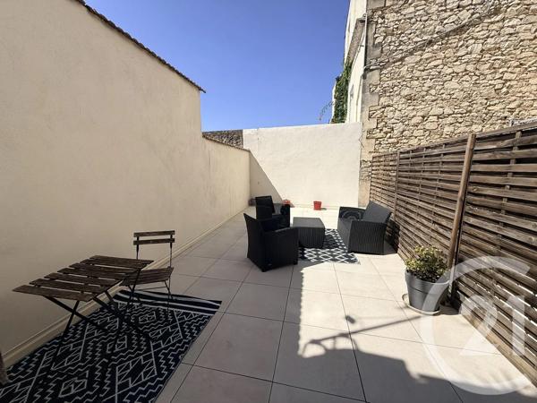 Appartement F2 à vendre  2 pièces - 42 m 2   NIMES  - 30