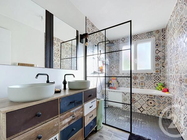 Maison à vendre  4 pièces - 85,65 m 2   BAGNOLS SUR CEZE  - 30