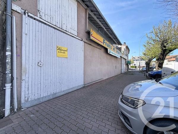 Immeuble à vendre  310 m 2   ST GIRONS  - 09