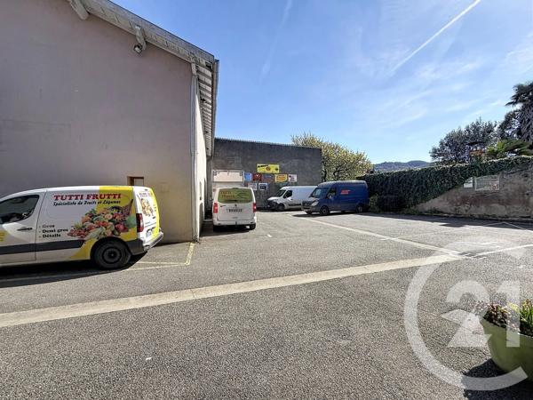 Immeuble à vendre  310 m 2   ST GIRONS  - 09