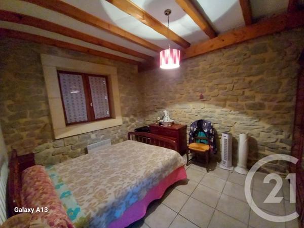 Appartement F3 à vendre  3 pièces - 81 m 2   AZILLE  - 11