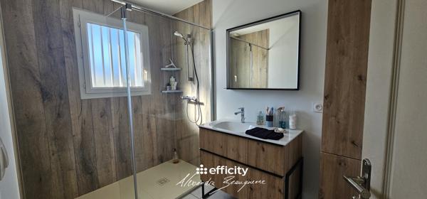 Maison
         6 pièces
        - 140 m² Exclusivité 249 000 €*