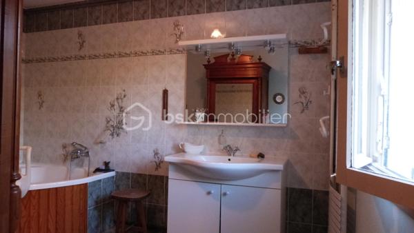 Maison en pierre de 261 m²