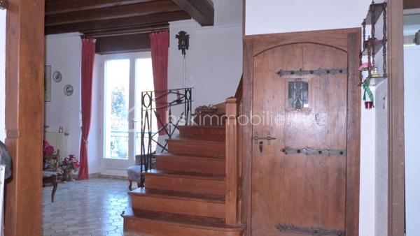 Maison en pierre de 261 m²