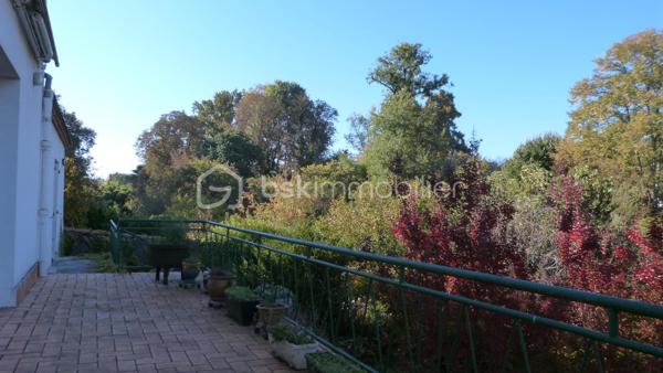 Maison en pierre de 261 m²