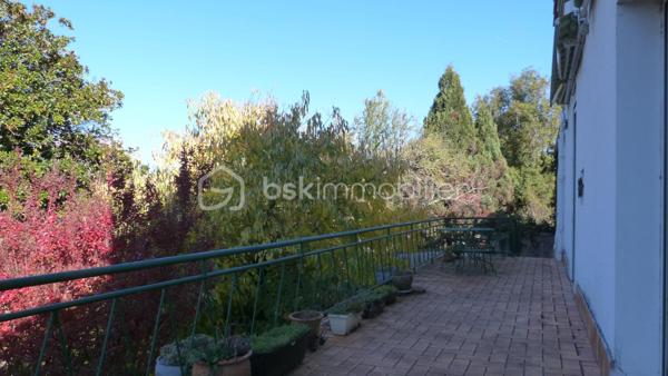 Maison en pierre de 261 m²