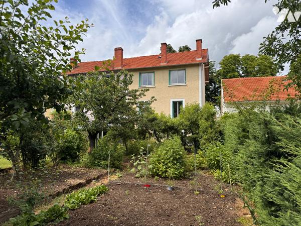 Maison de ville avec jardin à deux pas du centre de Figeac