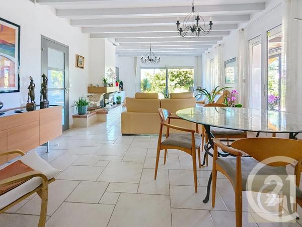 Maison à vendre  5 pièces - 142 m 2   SAUVIAN  - 34