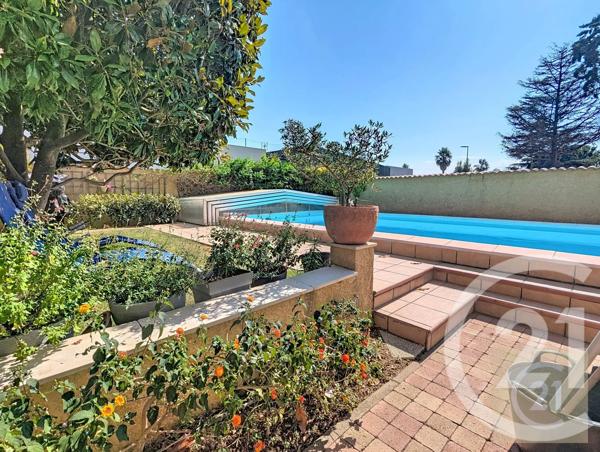 Maison à vendre  5 pièces - 142 m 2   SAUVIAN  - 34