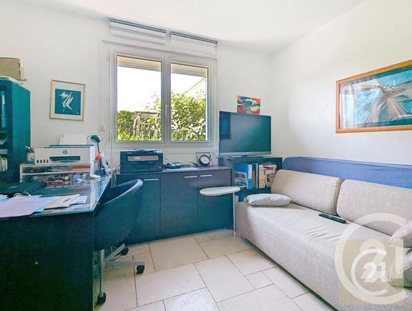 Maison à vendre  5 pièces - 142 m 2   SAUVIAN  - 34
