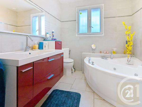 Maison à vendre  5 pièces - 142 m 2   SAUVIAN  - 34