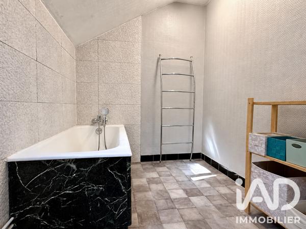 Maison à vendre 5 pièces 104 m² Tassin-la-Demi-Lune