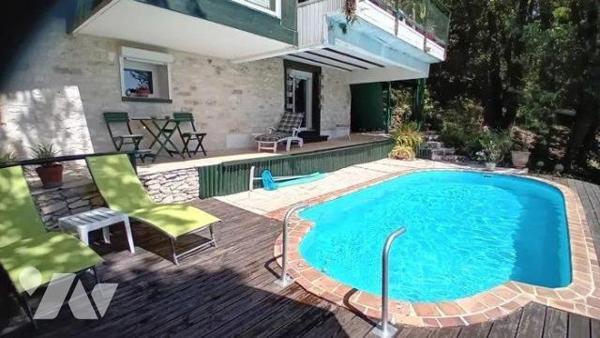 A VENDRE : Sur les hauteurs de SOUILLAC (Lot - 46) avec une superbe vue sur la vallée et sur la...