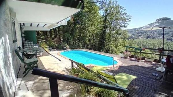 A VENDRE : Sur les hauteurs de SOUILLAC (Lot - 46) avec une superbe vue sur la vallée et sur la...