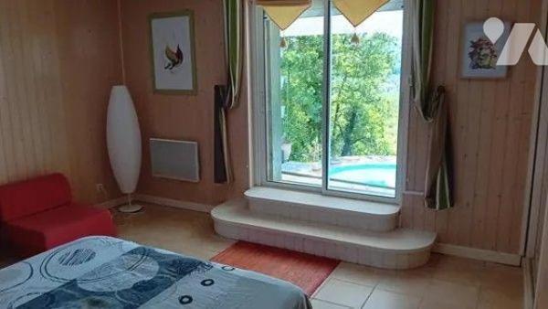 A VENDRE : Sur les hauteurs de SOUILLAC (Lot - 46) avec une superbe vue sur la vallée et sur la...