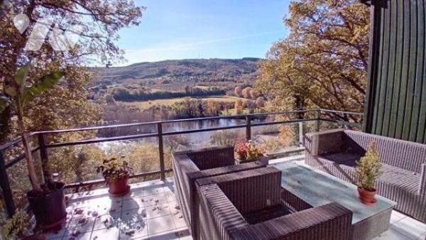 A VENDRE : Sur les hauteurs de SOUILLAC (Lot - 46) avec une superbe vue sur la vallée et sur la...