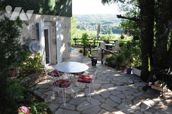 A VENDRE : Sur les hauteurs de SOUILLAC (Lot - 46) avec une superbe vue sur la vallée et sur la...