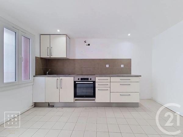 Maison à vendre  3 pièces - 82,03 m 2   LE SOLER  - 66