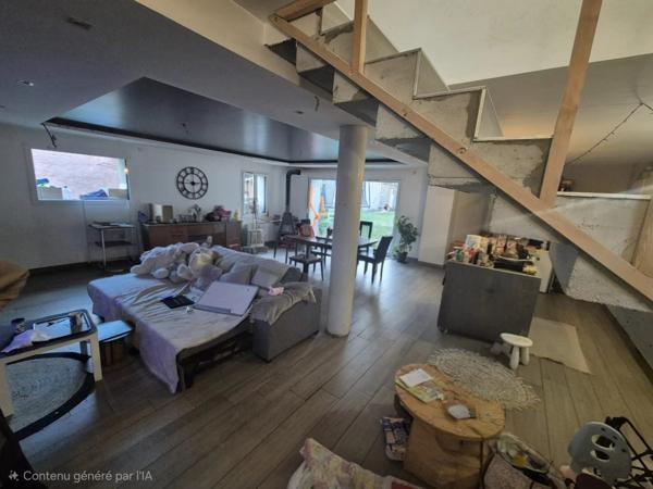 Vente                                                      Maison
                        
                     4 pièces                      123 m2                     à Bévenais