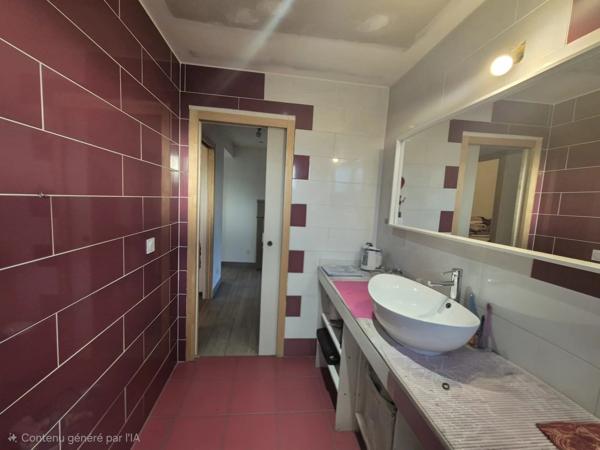 Vente                                                      Maison
                        
                     4 pièces                      123 m2                     à Bévenais