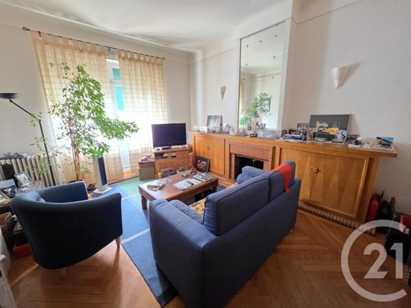 Immeuble à vendre  335 m 2   LANNEMEZAN  - 65