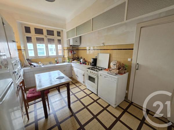 Immeuble à vendre  335 m 2   LANNEMEZAN  - 65
