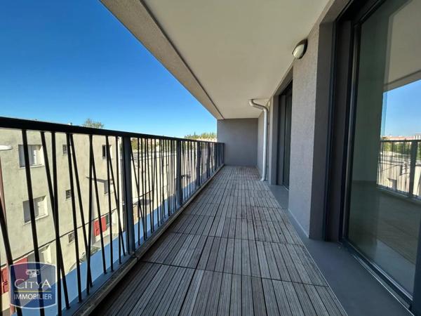Appartement à louer 3 pièces 86.4m² Avignon (84000)