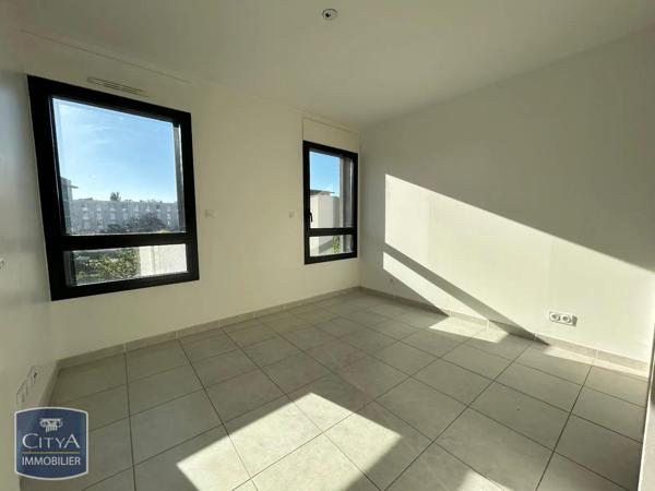 Appartement à louer 3 pièces 86.4m² Avignon (84000)