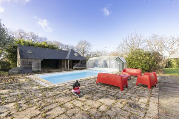 Grande maison familiale au cœur du bourg – SURZUR
