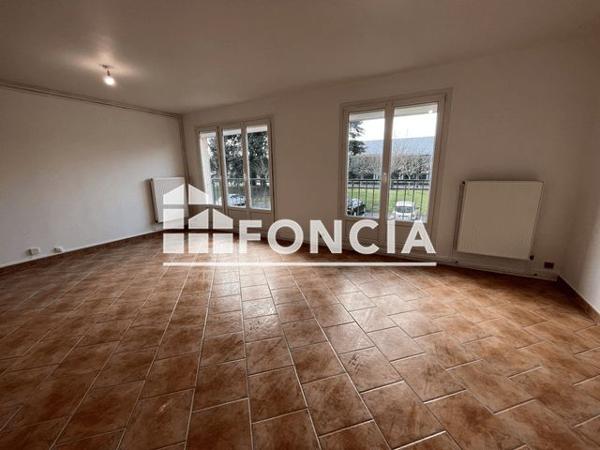 Location Appartement 2 pièces 67.38 m² - 15 RUE GEORGES VARLET Luce 28110