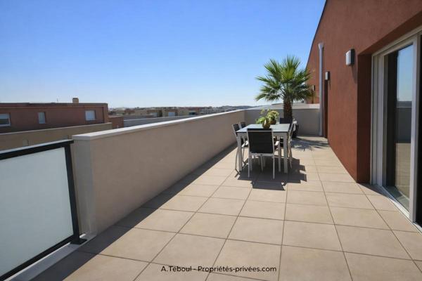 DERNIER ÉTAGE - T4 DE 91M² AVEC TERRASSE PLEIN CIEL DE 40m² - VILLEURBANNE (Limite Bron)