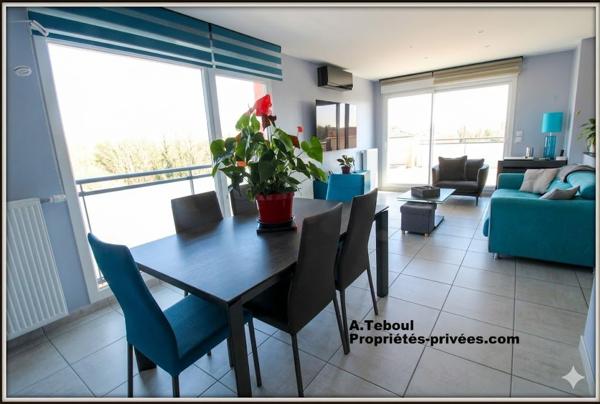 DERNIER ÉTAGE - T4 DE 91M² AVEC TERRASSE PLEIN CIEL DE 40m² - VILLEURBANNE (Limite Bron)