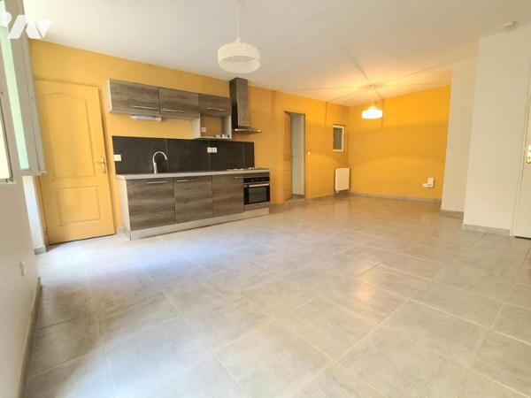 Vaison La Romaine, Appartement T2 en RDC.