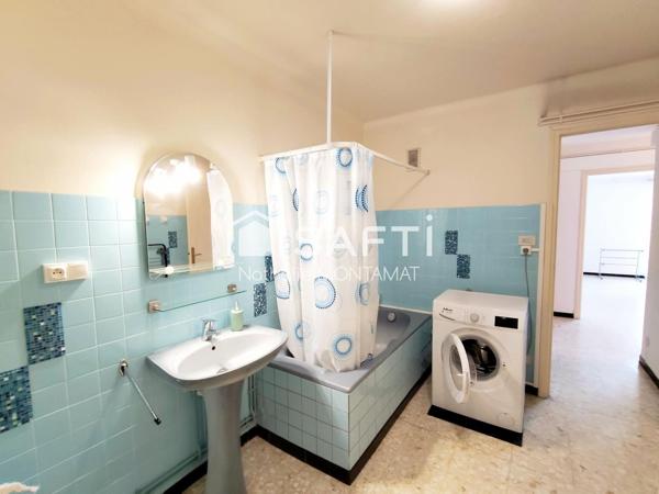 5eme étage,T3 de 79m2, Cave, Parking en sous-sol