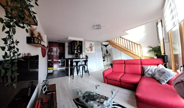 DUPLEX  sans VIS-A-VIS PROCHE TOUTES COMMODITES