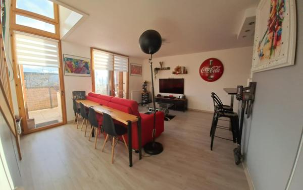 DUPLEX  sans VIS-A-VIS PROCHE TOUTES COMMODITES