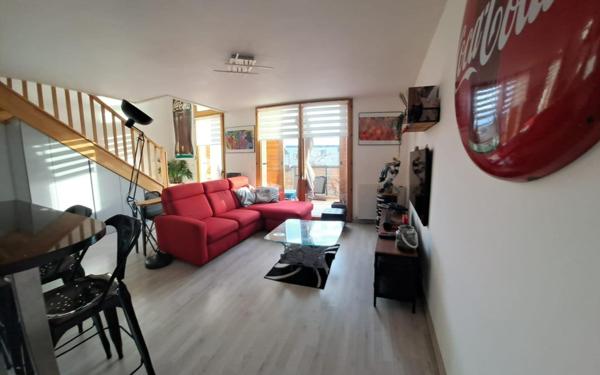 DUPLEX  sans VIS-A-VIS PROCHE TOUTES COMMODITES