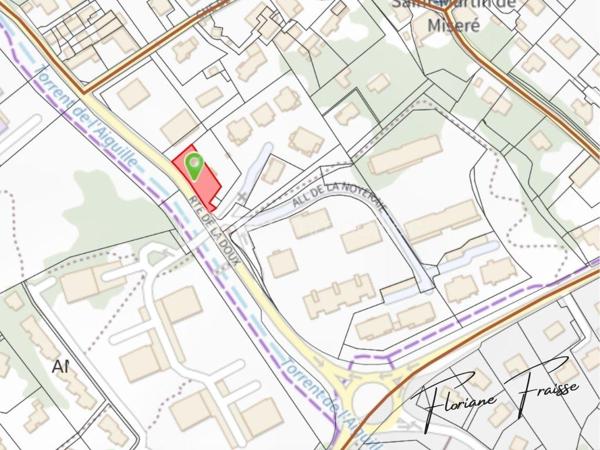 Découvrez cette belle parcelle plate et constructible de 646 m², offrant un environnement idéal pour concrétiser votre projet de construction.
Avec un COS de 0,20, le terrain permet d’envisager une construction jusqu’à environ 129 m² d’emprise au sol.

Les réseaux sont disponibles en bordure de propriété, permettant une viabilisation facilitée.

Secteur bas de Montbonnot, à proximité des commerces, transports en commun, école, crèche.