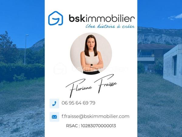 Découvrez cette belle parcelle plate et constructible de 646 m², offrant un environnement idéal pour concrétiser votre projet de construction.
Avec un COS de 0,20, le terrain permet d’envisager une construction jusqu’à environ 129 m² d’emprise au sol.

Les réseaux sont disponibles en bordure de propriété, permettant une viabilisation facilitée.

Secteur bas de Montbonnot, à proximité des commerces, transports en commun, école, crèche.