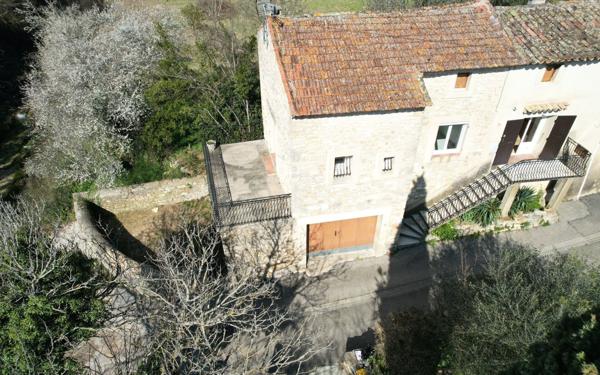 Maison à vendre    3 pièces •  Laval-Saint-Roman