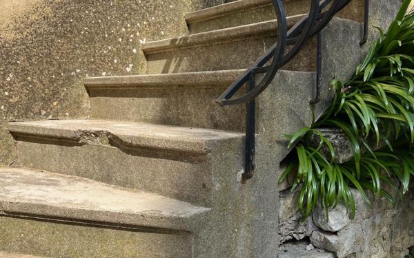 Maison à vendre    3 pièces •  Laval-Saint-Roman