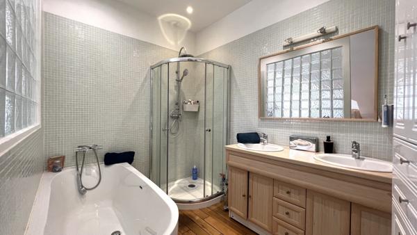 Maison de 202 m² avec piscine quartier de Chabourlet