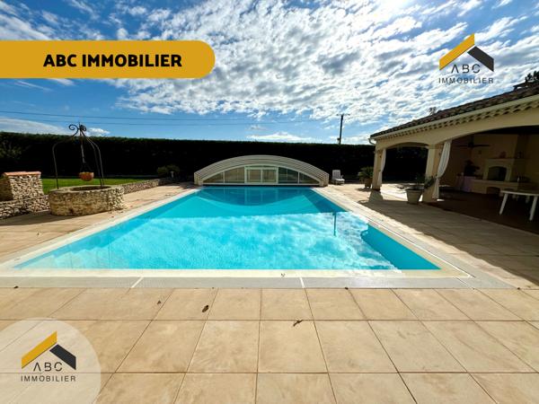Camaret-sur-Aigues (84850) Camaret - Mas de 350M2 avec piscine et champ d'oliviers
