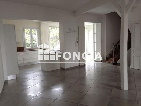 Location Maison 7 pièces 167.74 m² - 9 RUE DE CHINON Tours 37000