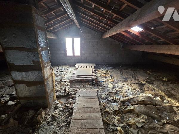 Pavillon de plain-pied sur sous-sol, à rénover à ECROUVES