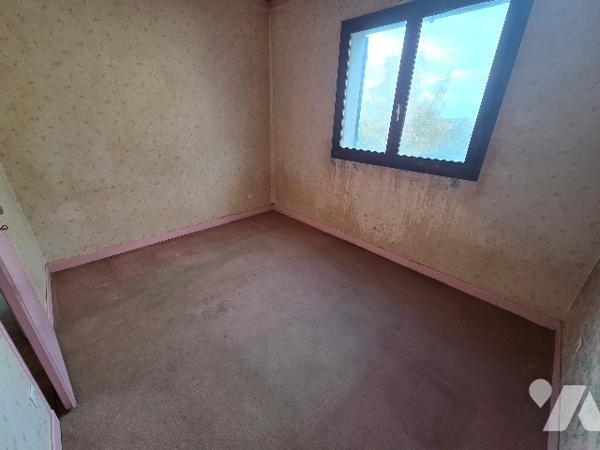 Pavillon de plain-pied sur sous-sol, à rénover à ECROUVES