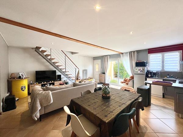 Location maison près de Saint-André-de-Cubzac - 3 pièce(s) - 77 m² - 950 €/mois
